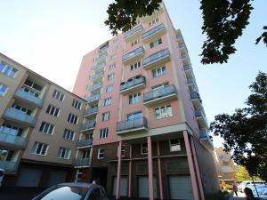 Prodej bytu 3+1, Karlovy Vary, Vítězná, 74 m2