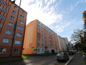 Prodej bytu 2+1, Karlovy Vary, Krymská, 54 m2
