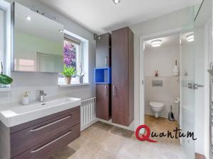 Prodej rodinného domu, Praha - Uhříněves, U Nadýmače, 279 m2