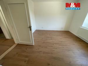 Pronájem obchodního prostoru, Ostrava - Petřkovice, Hlučínská, 200 m2