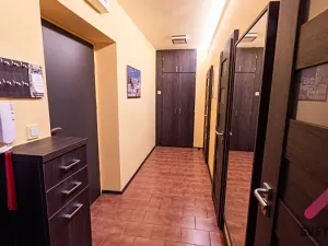 Pronájem bytu 2+1, Praha - Hlubočepy, Devonská, 52 m2