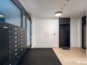Pronájem bytu 2+kk, Praha, Muzikova, 47 m2