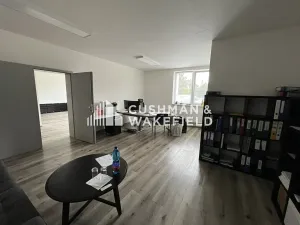 Prodej výrobních prostor, Ondřejov, Družstevní, 2500 m2