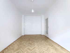 Pronájem bytu 1+1, Praha - Nové Město, Na zbořenci, 38 m2