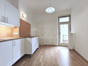 Pronájem bytu 1+1, Praha - Nové Město, Na zbořenci, 38 m2