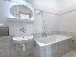 Pronájem bytu 1+1, Praha - Nové Město, Na zbořenci, 38 m2