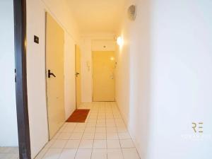 Prodej bytu 2+1, Praha - Libeň, náměstí Na Balabence, 52 m2
