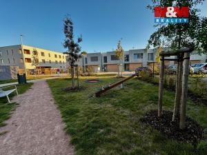 Pronájem garážového stání, Pardubice - Pardubičky, Východní, 14 m2