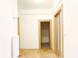 Pronájem bytu 2+kk, Praha - Holešovice, Schnirchova, 75 m2