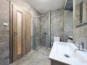 Pronájem bytu 3+kk, Dolní Kounice, Masarykovo náměstí, 61 m2