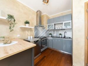 Prodej bytu 2+kk, Praha - Podolí, Dvorecká, 63 m2