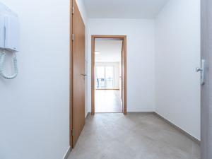 Pronájem bytu 1+kk, Praha - Háje, Výstavní, 33 m2