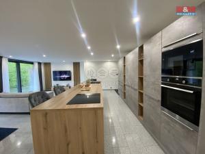 Prodej rodinného domu, Mikulovice, 200 m2