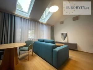 Pronájem bytu 1+kk, Praha - Vršovice, Bartoškova, 40 m2