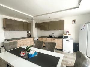 Prodej rodinného domu, Brno, Vzhledná, 166 m2
