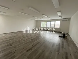 Prodej výrobních prostor, Ondřejov, Družstevní, 2800 m2