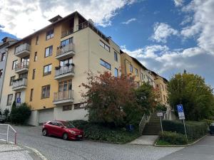 Pronájem bytu 3+1, Praha - Břevnov, Hošťálkova, 125 m2