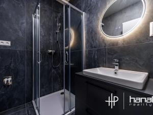 Pronájem bytu 1+kk, Brno, Komárovská, 38 m2