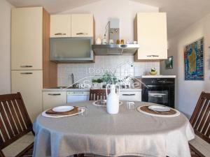 Prodej bytu 1+1, Viddalba, Sardinie, Itálie, 51 m2