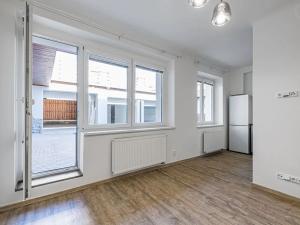 Pronájem bytu 1+kk, Benešov, Vlašimská, 34 m2