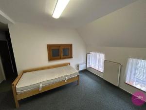 Pronájem bytu 1+1, Hlušovice, Okružní, 30 m2