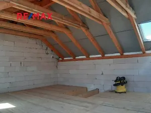 Prodej obchodního prostoru, Tišice, Jarní, 177 m2