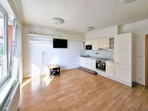 Pronájem bytu 2+kk, Praha - Zličín, Sazovická, 58 m2