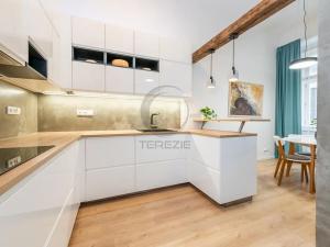 Pronájem bytu 2+kk, Praha - Vinohrady, Vinohradská, 69 m2