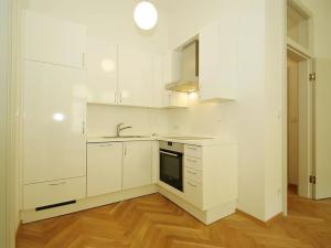 Pronájem bytu 2+kk, Praha - Vinohrady, Balbínova, 68 m2