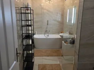 Pronájem bytu 2+kk, Praha - Vysočany, Spojovací, 50 m2