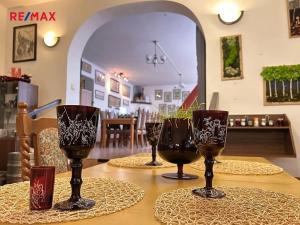 Pronájem komerční nemovitosti, Praha - Újezd nad Lesy, Hodkovská, 190 m2