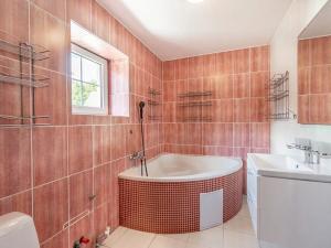 Prodej rodinného domu, Ohníč, 300 m2
