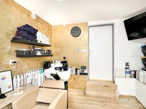 Pronájem obchodního prostoru, Poděbrady, Hakenova, 53 m2