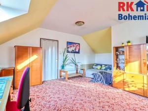 Prodej vícegeneračního domu, Chrášťany, 218 m2