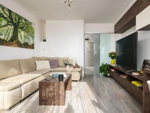 Prodej bytu 3+1, Praha - Horní Počernice, Libáňská, 89 m2