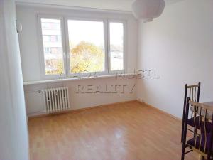 Pronájem bytu 2+kk, Praha - Nusle, Pujmanové, 40 m2