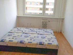 Pronájem bytu 2+kk, Praha - Nusle, Pujmanové, 40 m2