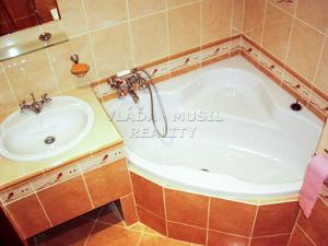Pronájem bytu 2+kk, Praha - Nusle, Pujmanové, 40 m2
