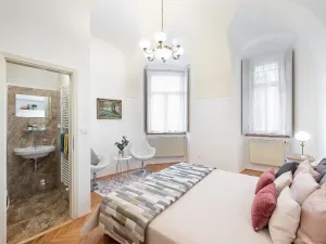Pronájem bytu 2+kk, Praha - Staré Město, Náprstkova, 38 m2