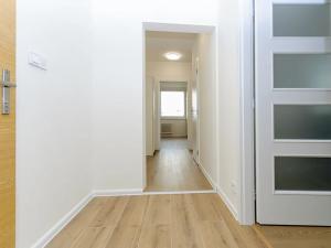 Pronájem bytu 3+1, Praha - Hlubočepy, Voskovcova, 78 m2