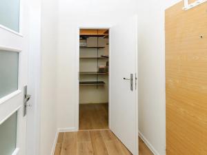 Pronájem bytu 3+1, Praha - Hlubočepy, Voskovcova, 78 m2