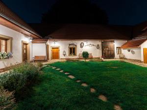 Prodej ubytování, Opatov, 500 m2