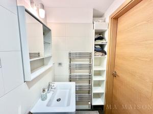 Pronájem bytu 2+1, Praha - Smíchov, Holečkova, 60 m2