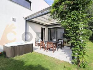 Prodej rodinného domu, Praha - Dolní Chabry, Počeradská, 332 m2