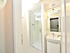 Pronájem bytu 1+kk, Praha - Nusle, Oldřichova, 38 m2