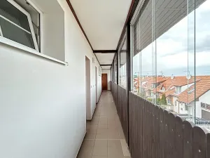 Pronájem bytu 1+1, Praha - Horní Počernice, Na nové silnici, 40 m2