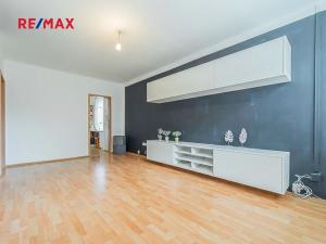 Prodej bytu 3+1, Praha - Kobylisy, Kubíkova, 62 m2