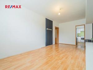 Prodej bytu 3+1, Praha - Kobylisy, Kubíkova, 62 m2
