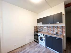 Pronájem bytu 2+kk, Karlovy Vary, Koptova, 53 m2