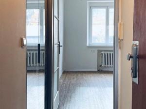 Pronájem bytu 1+kk, Praha, Kladenská, 30 m2